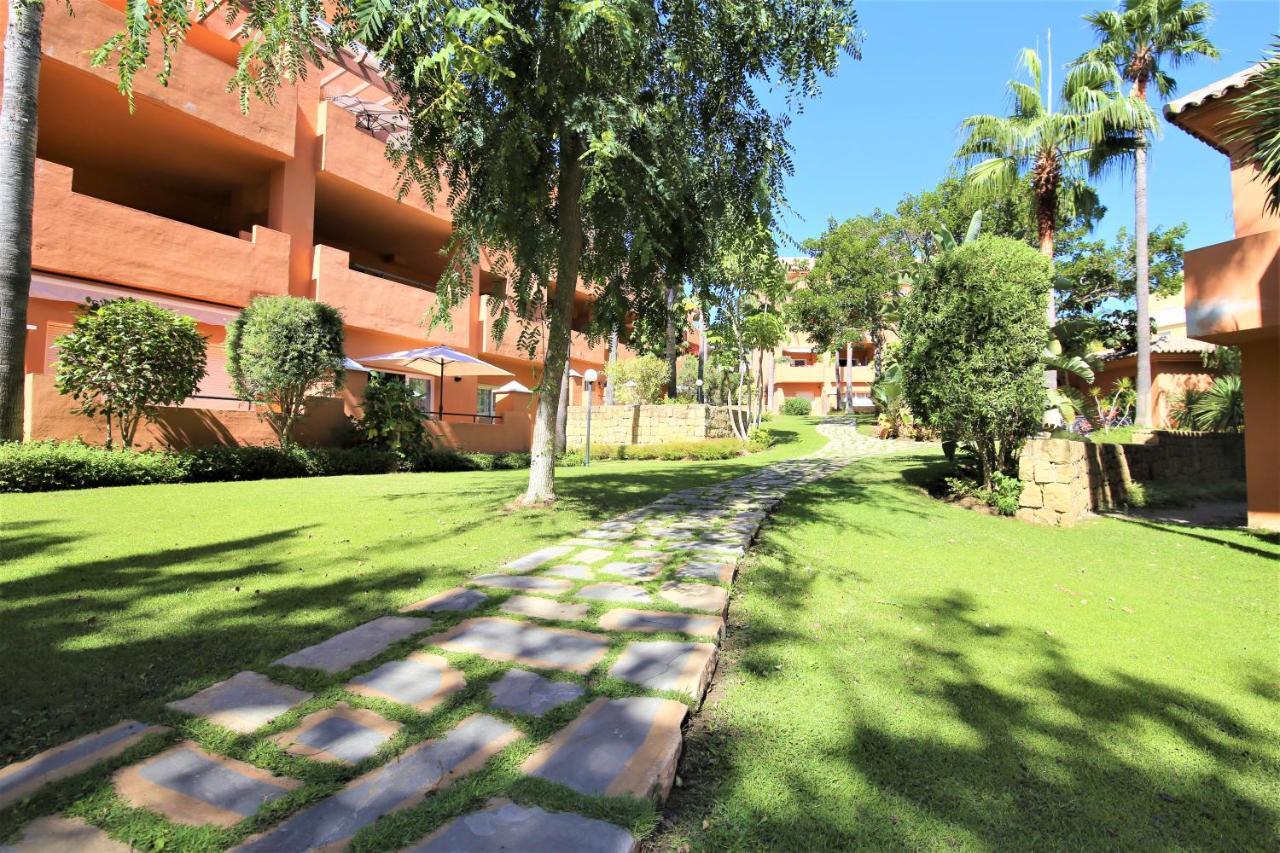 Apartment Nala Estepona Exterior photo